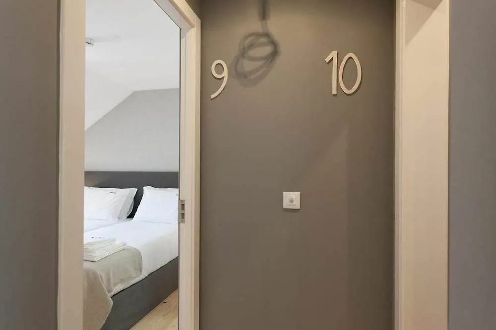 Rossio FLH Suites Lisboa 4*,
